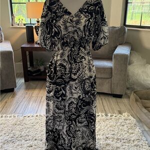 Ellen Tracy Black and White Ruched Sheath Dress